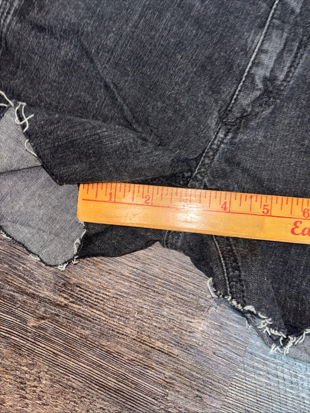 Vintage Y2K Rag & Bone Low Rise Cutoff Black Jean Shorts Size 27 In Waist - Picture 4 of 7